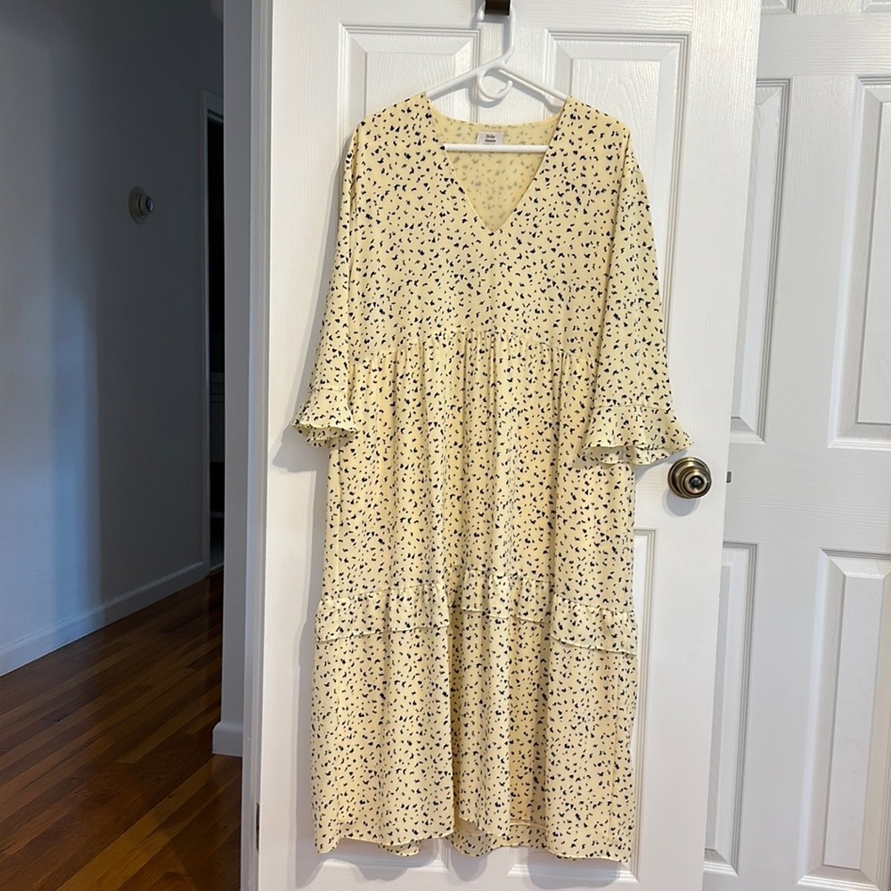 Aritzia “Little Moon” Spritz Midi Dress